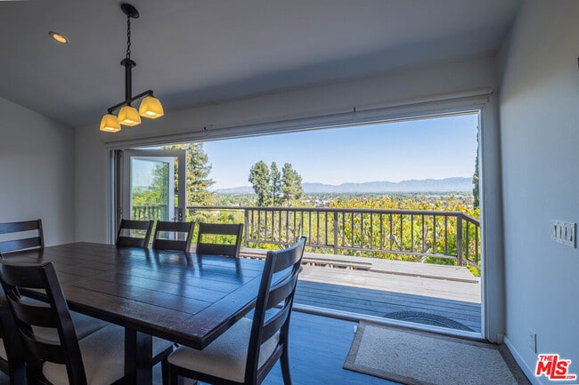 Building Photo - 14563 Round Valley Dr