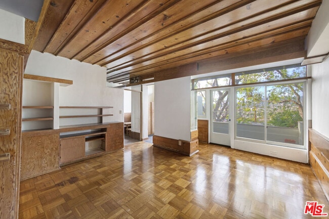 Building Photo - 1807 1/2 Edgecliffe Dr