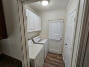 Photo - 354 E 28th St