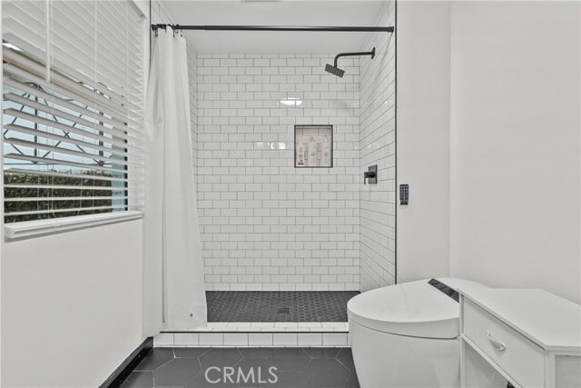 Photo - 9558 Swinton Ave