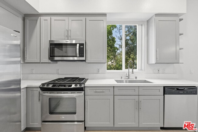 Photo - 12920 W Runway Rd Unit 120