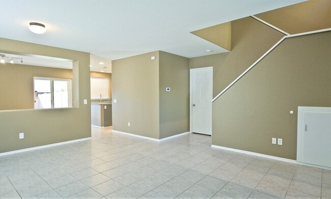 Photo - 265 S Olive St