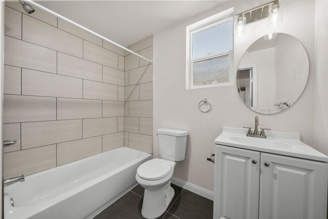 Photo - 13853 Victory Blvd