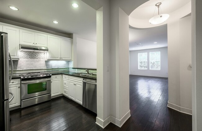Photo - 2349 Jefferson St Unit 121