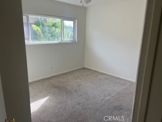 Photo - 5851 Woodman Ave