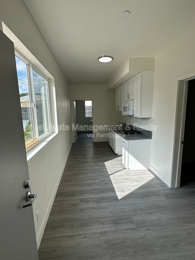 Photo - 226 W 87th St Unit 204