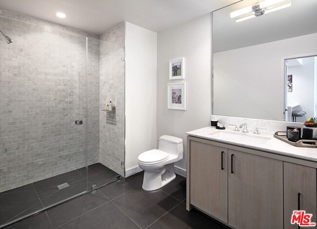 Photo - 1755 Argyle Ave Unit 1707