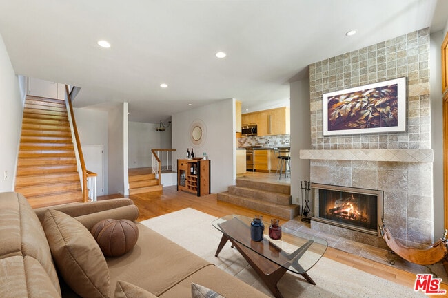 Building Photo - 17087 Palisades Cir
