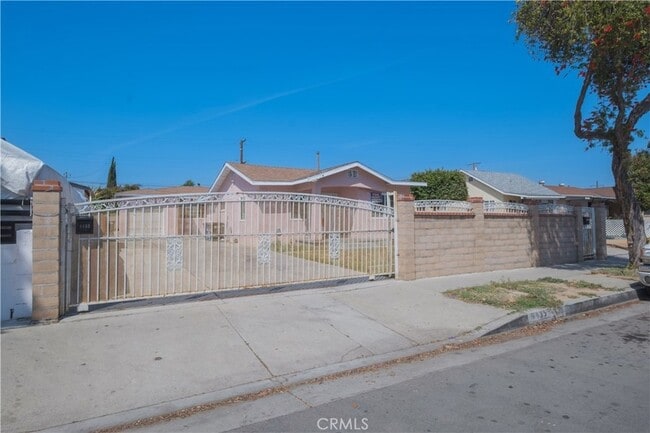 Photo - 4433 Triggs St