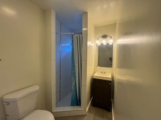 Photo - 2470 Hardy Dr