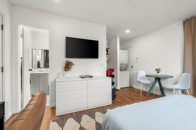 Photo - 13945 Flomar Dr Unit B