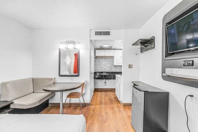 Photo - 750 Raintree Dr Apartment Unit 2