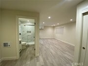 Photo - 653 W 24th St