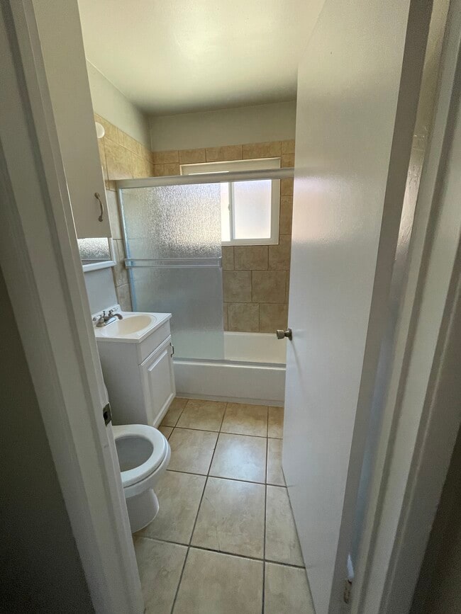 Building Photo - 1159 Felspar St Unit 1159