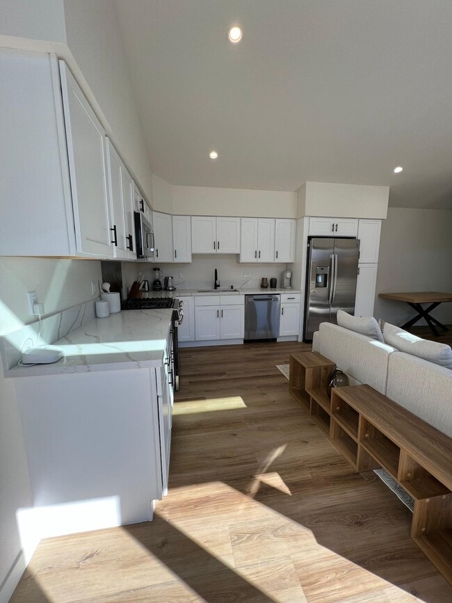 Photo - 233 Ashland Ave Unit I