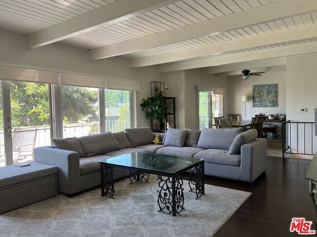 Photo - 640 Cavanagh Rd