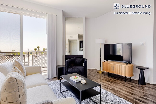 Photo - 1443 N Fuller Ave Unit FL4-ID1347