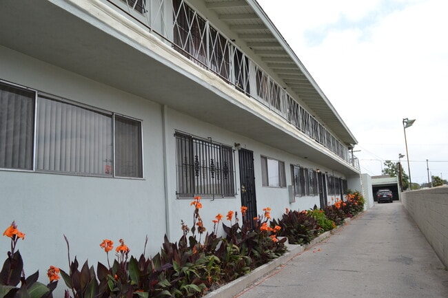 Photo - 335 W 88th St