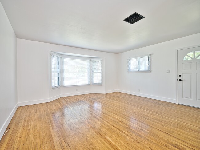 Photo - 6153 N Clybourn Ave Unit 6153