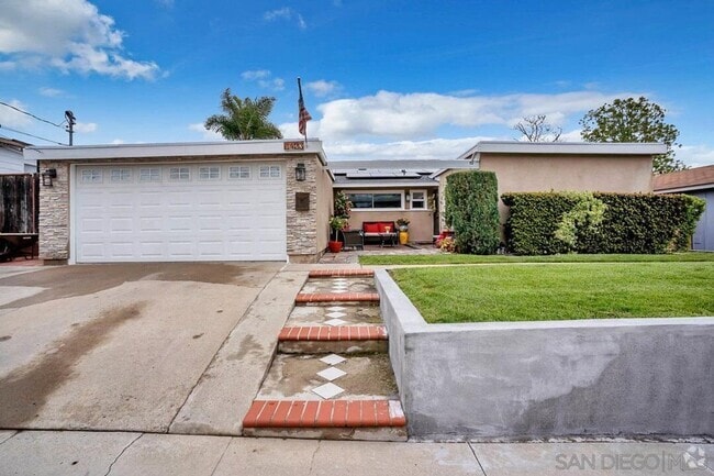 Building Photo - $5,700 - 5BR/2.5BA Single-Story Home in Pr...