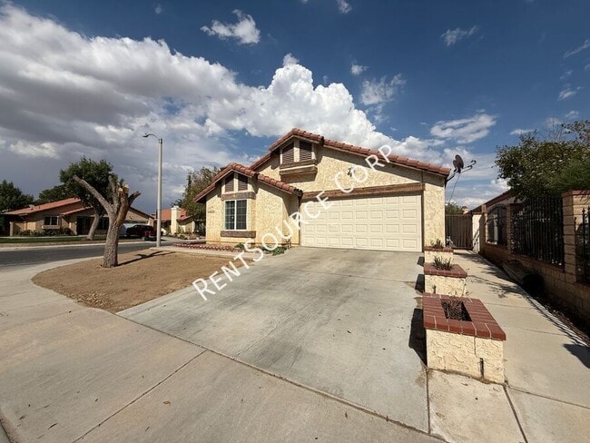 Building Photo - 37516 Lilacview Ave Rental