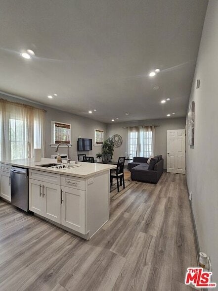 Building Photo - 1559 1/2 S Harvard Boulevard Unit Rental