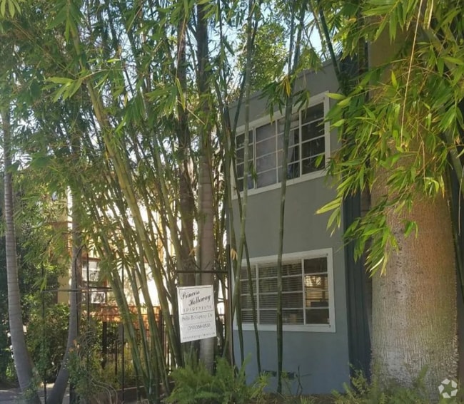 Building Photo - 8616 Holloway Dr Unit 1 Rental