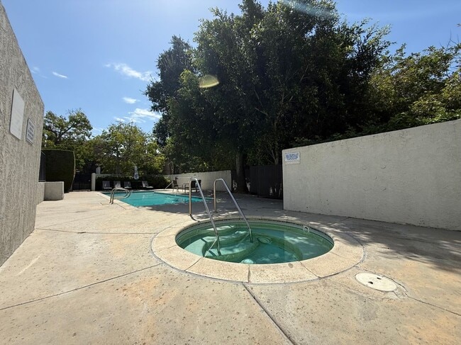 Photo - 314 Monterey Rd Unit 10
