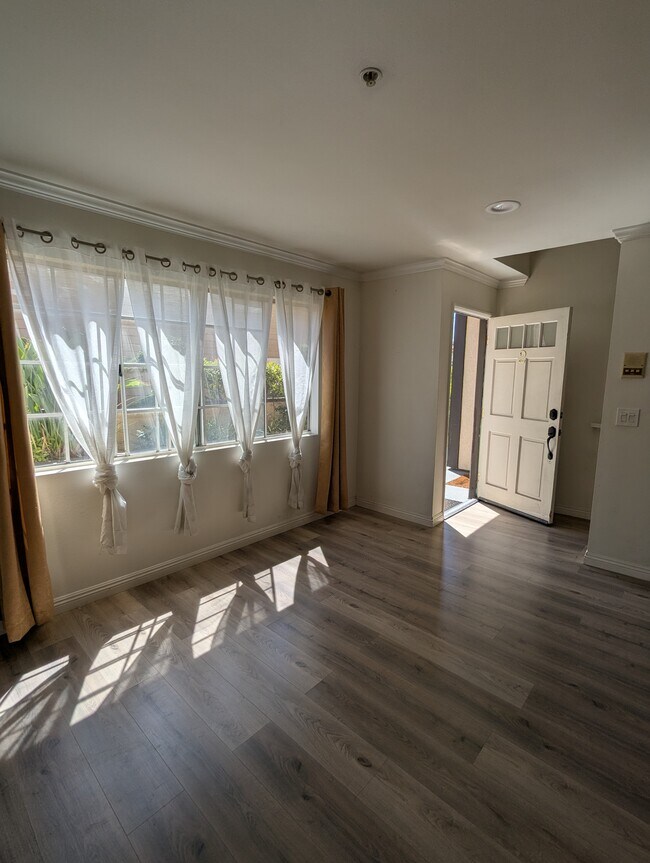 Photo - 361 Salem St Unit 2