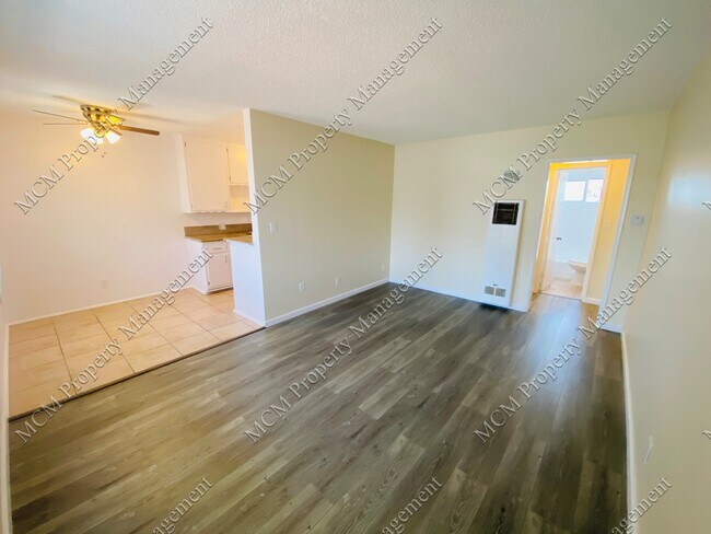 UNIT #9 LIVING ROOM - 1049 N Mariposa Ave