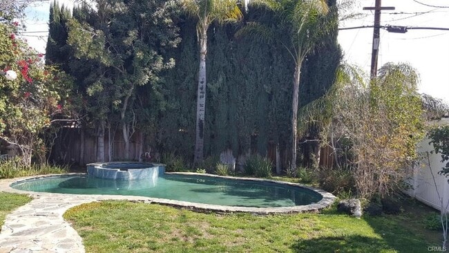 Photo - 5122 Lindley Ave