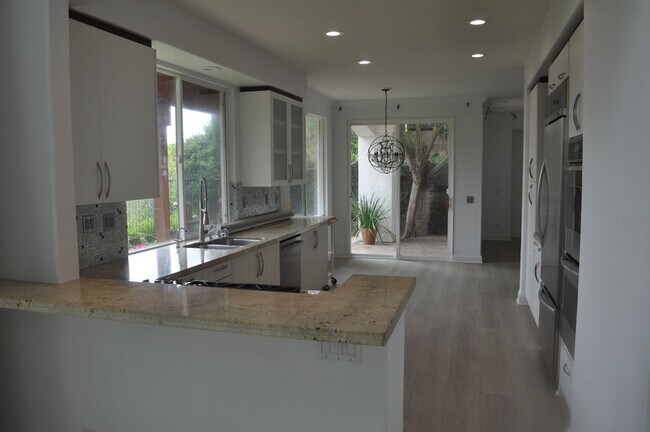 Photo - 3BR+/3BA EXECUTIVE HOME IN EVER POPULAR RI...