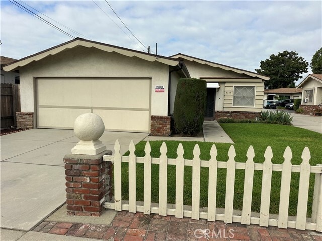 Photo - 6235 Oak Ave