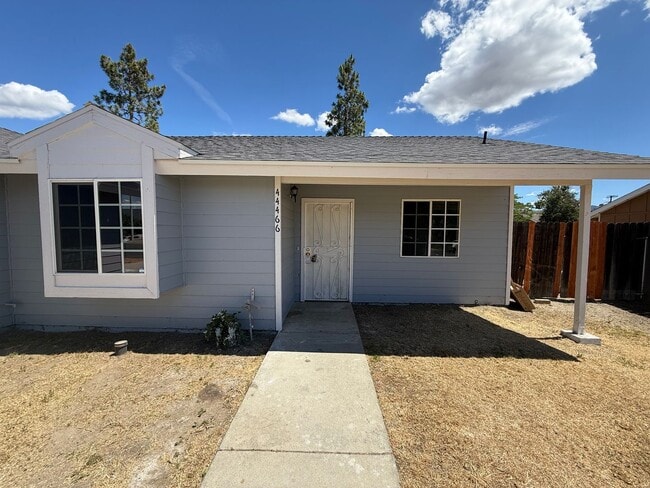 Photo - 4 bedroom 2 bath!