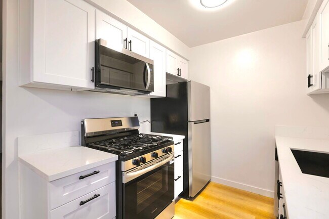 Photo - 6828 Fulton Ave Unit 8