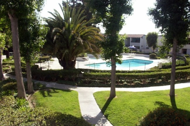 Building Photo - Park Pacific Rental