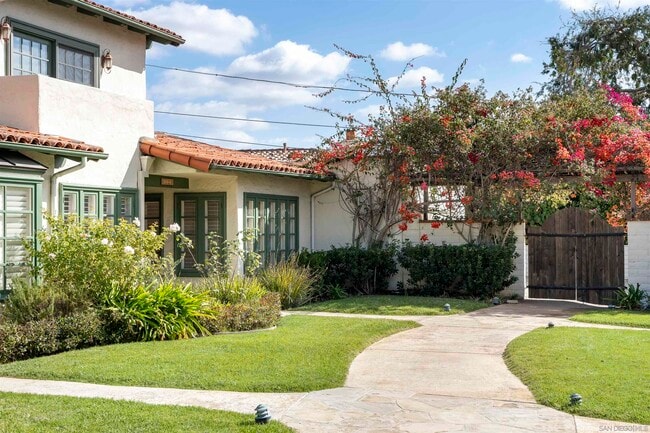 Photo - 6129 La Flecha