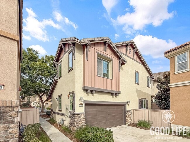 Building Photo - Great 3B/2.5BA House in Gated San Elijo Hills Community!