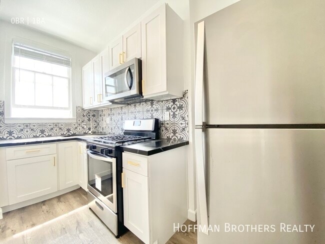 Photo - 2505 W 6th St Unit 107