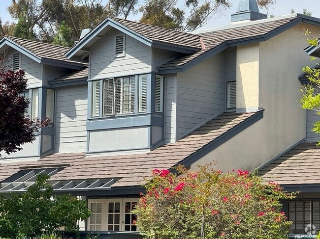 Building Photo - Stunning house in the heart of La Jolla Cl...