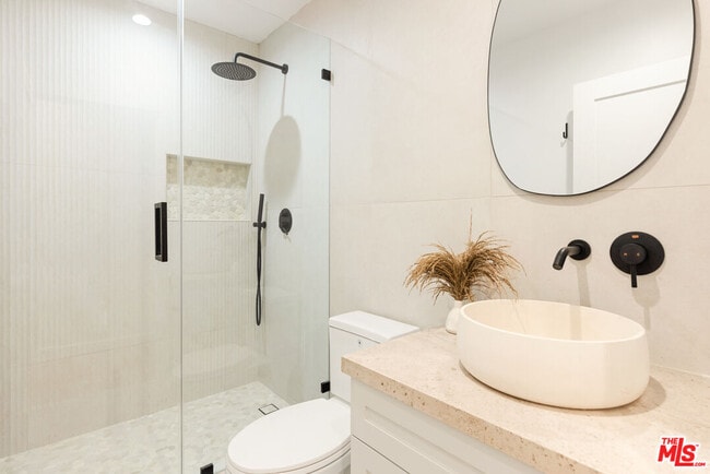 Photo - 17 Sunset Ave