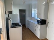 Kitchen - 1044 Ocean Park Blvd Unit B