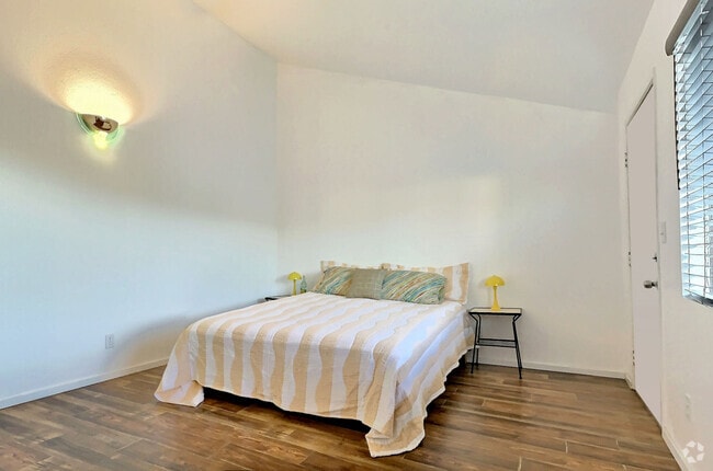 Building Photo - 946 N Avenue 50 Unit 946 Rental