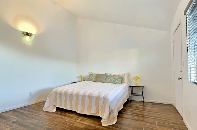 Photo - 946 N Avenue 50 Apartment Unit 946