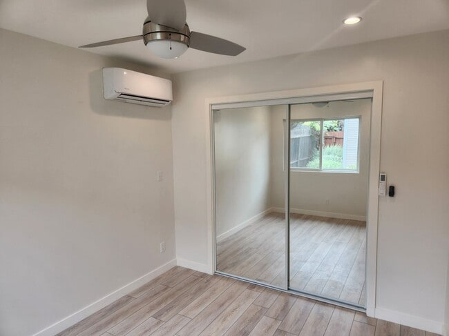 Photo - 506 Sheridan Way