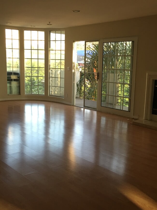 Photo - 1817 Selby Ave Unit 403