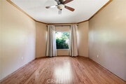 Photo - 19251 Oxnard St