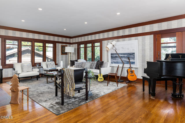 Photo - 1344 Hillcrest Ave