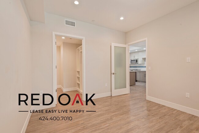 Photo - 5550 1/2 Bonner Ave Unit 411