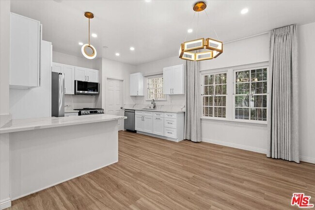 Photo - 9687 W Olympic Blvd